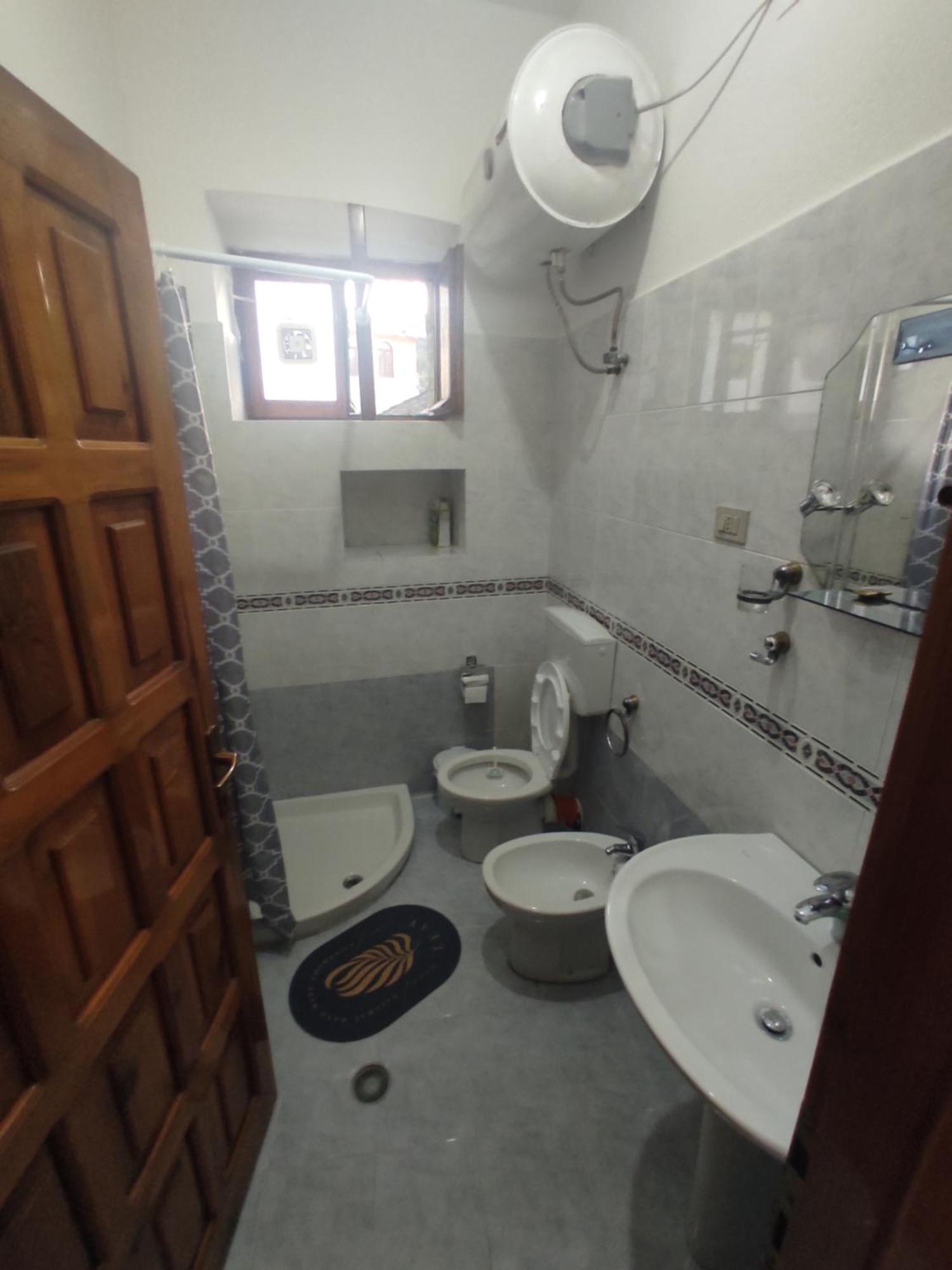 Xheison Apartment Gjirokastra Zewnętrze zdjęcie